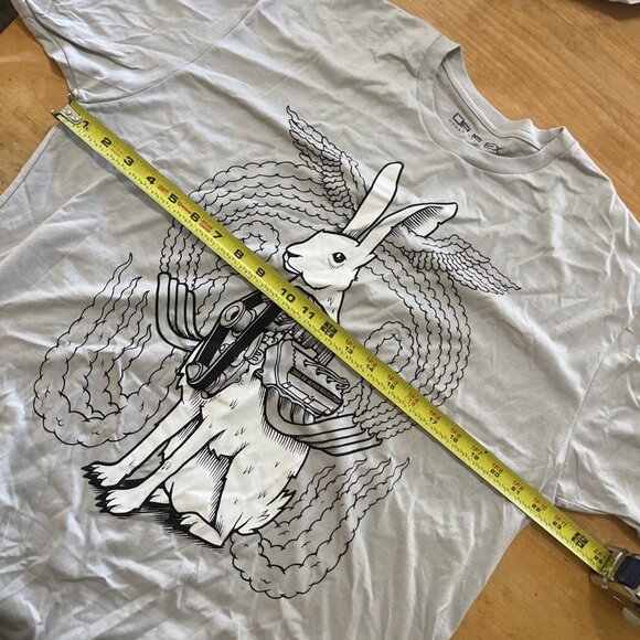 Deus Ex Human Revolution Shirt Mens Large Gray Video Game Art Exhibit Rabbit D2 - Picture 5 of 5